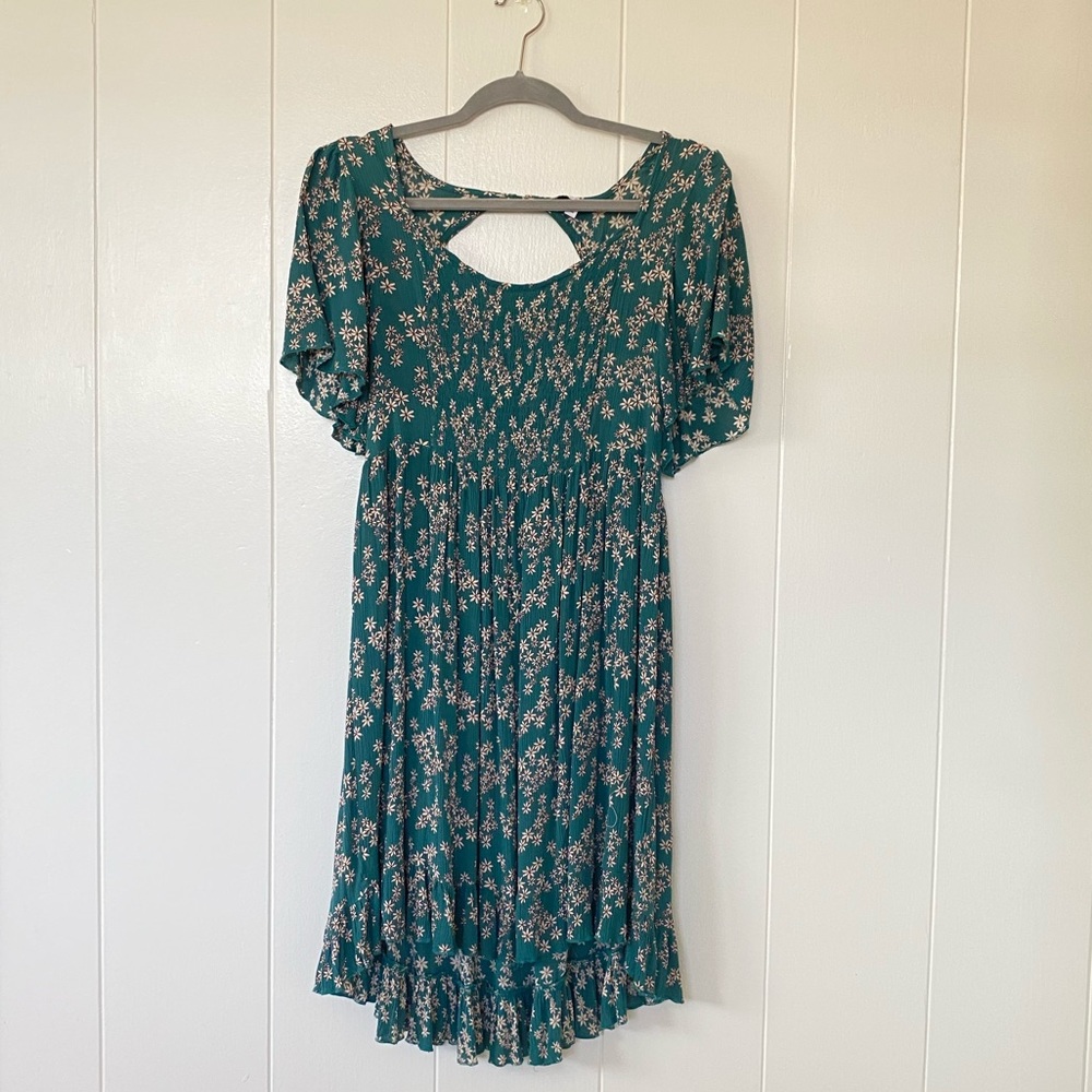 Loose Flower Dress with Ruffles and Ruched Top